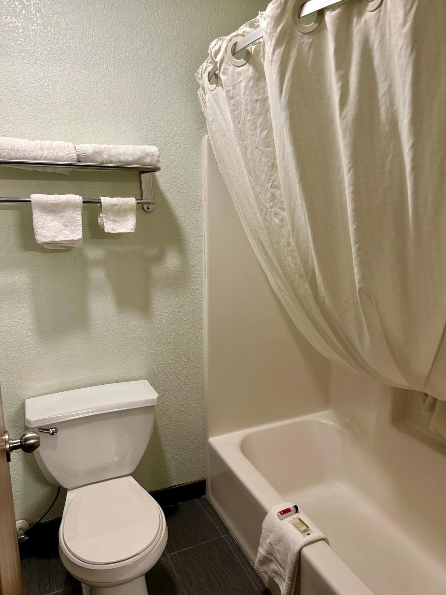 Super 8 By Wyndham Platte City Kansas City Area מראה חיצוני תמונה