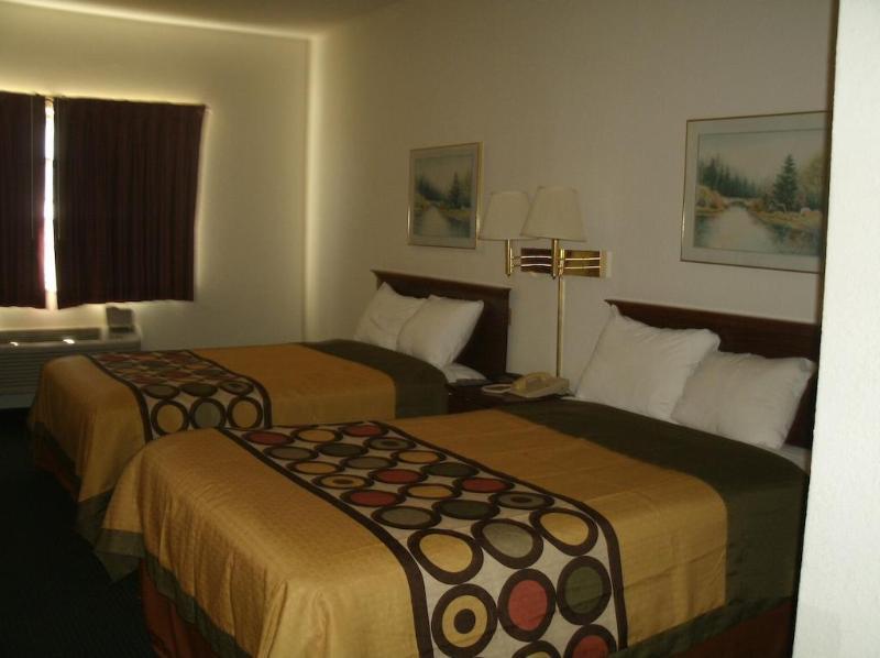 Super 8 By Wyndham Platte City Kansas City Area מראה חיצוני תמונה
